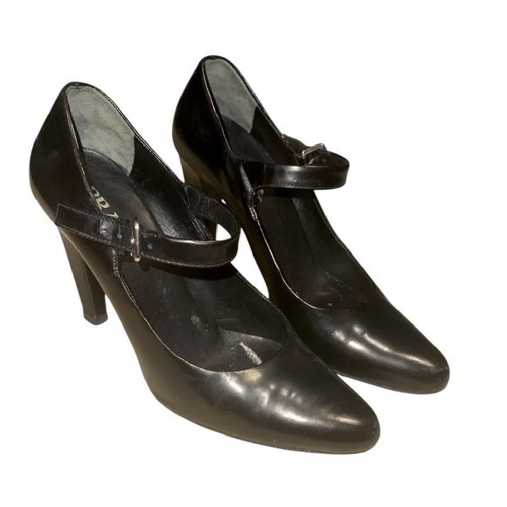 Prada heels size 36